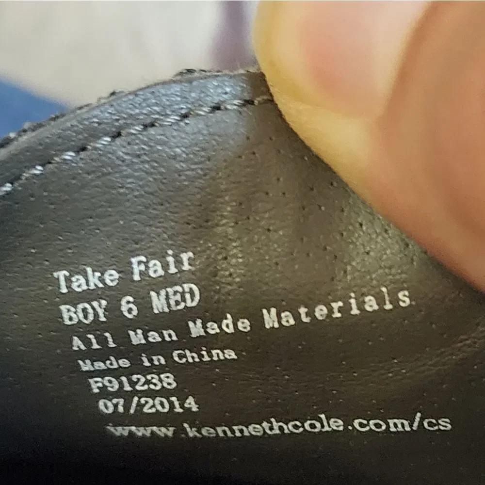 Kenneth Cole Reaction great used